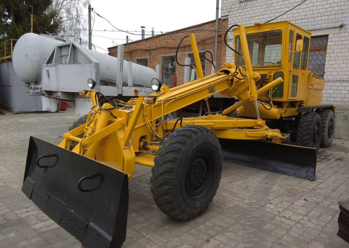 Аренда грейдера (автогрейдера) ДОРМАШ ДЗ-122А