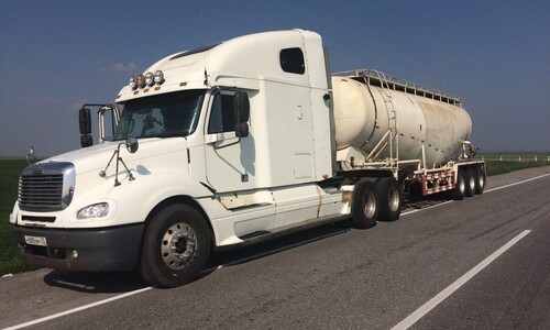 Аренда цементовоза Freightliner