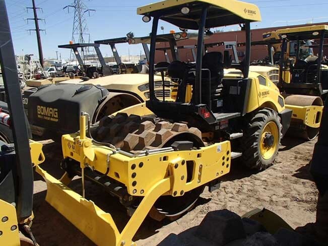 Аренда грунтового катка Bomag BW 145 PDH-40.