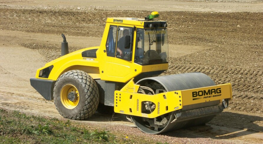 Аренда дорожного катка BOMAG BW 214 PDH-4