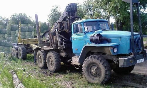 Лесовоз Урал