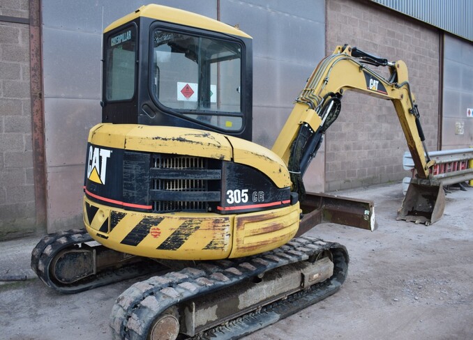 Аренда мини-экскаватора Caterpillar 305CR