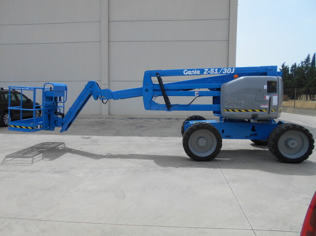 Аренда подъемника коленчатого Genie Z51-30JRT