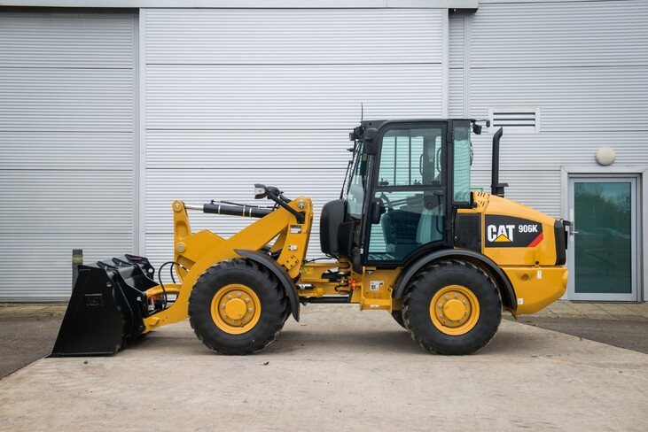 Аренда фронтального погрузчика (колесного) Caterpillar 906K