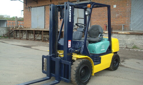Погрузчик Komatsu FD30T-17